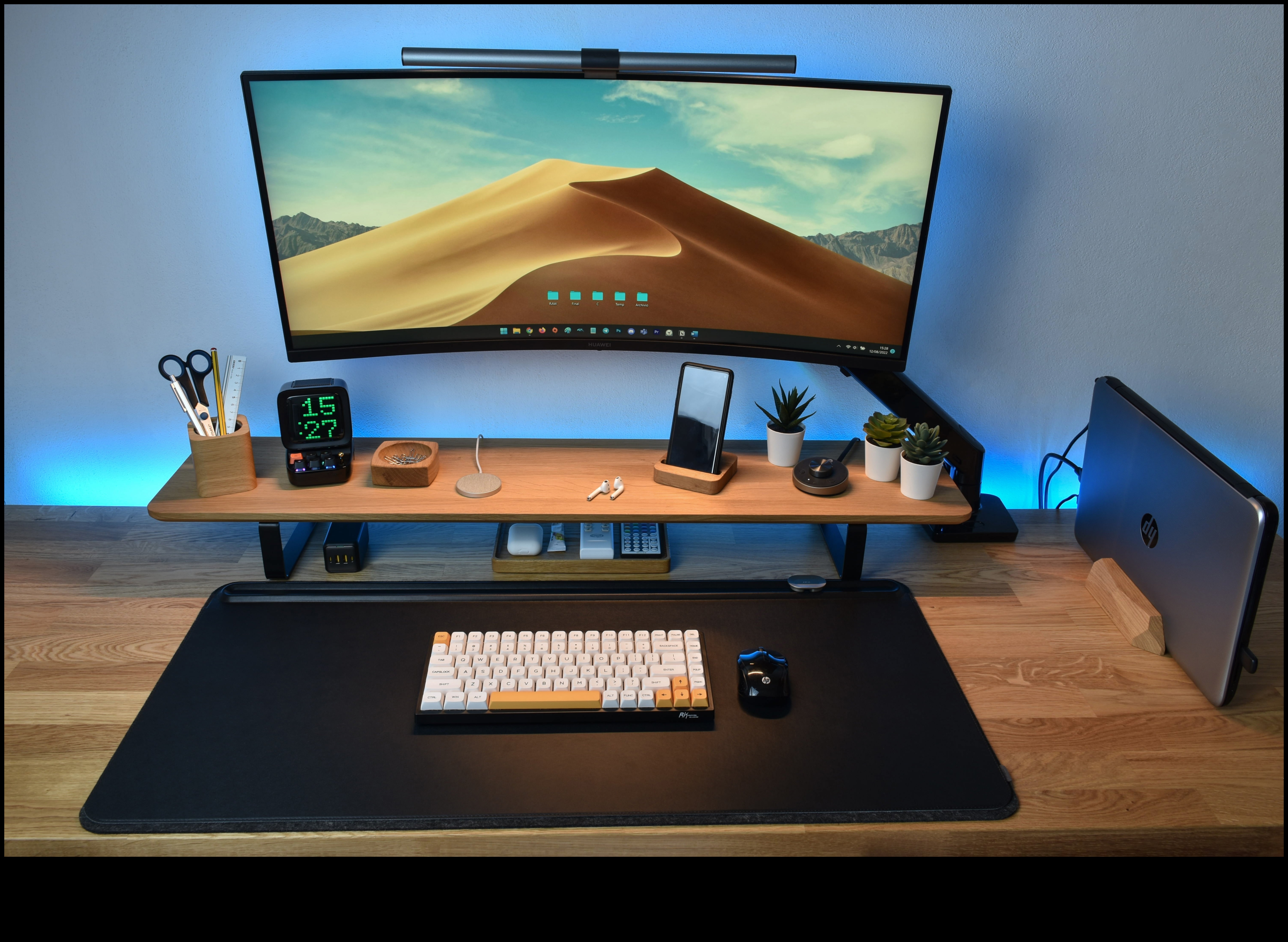 Ultra-Thin Marvels: Κομψές οθόνες που εξοικονομούν χώρο στο γραφείο