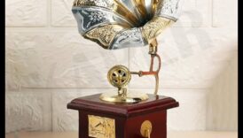 Antique Auras: Δώρα εμπνευσμένα από vintage με γοητεία του παλιού κόσμου