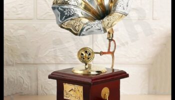 Antique Auras: Δώρα εμπνευσμένα από vintage με γοητεία του παλιού κόσμου